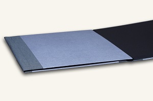 Notenmappe dreiteilig mit Gummiband ausklappbar auf 84 cm