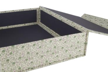 Romantic box "Lissi", green box, roses