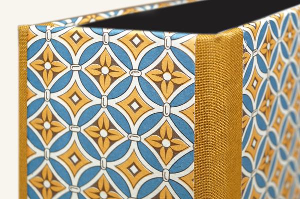 Folder cadmium yellow diamond pattern blue white