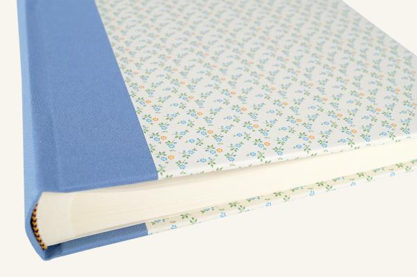 Romantisches Buntpapier und rosefarbener Leinenrücken Album Schreibweise Werkstatt