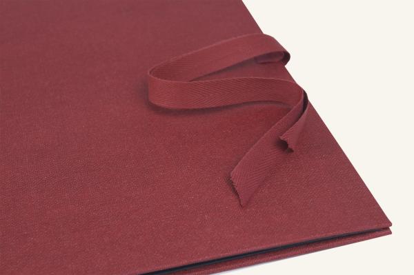 Notenmappe 35 x 27 cm, weinrot, Leinen schwarz